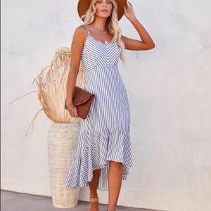 Vici “Contessa” MIDI Dress Size S